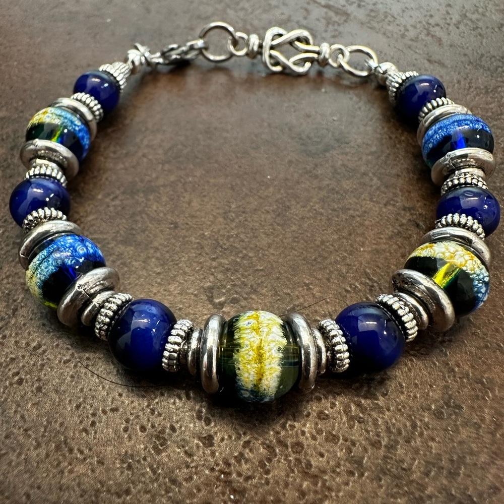 Elegant Blue and Silver Beaded Bracelet